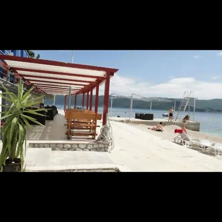 4 Enjoy * كومارنا