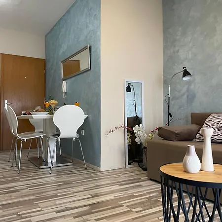 4 Enjoy Apartment Komarna