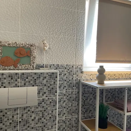 4 Enjoy Apartment *